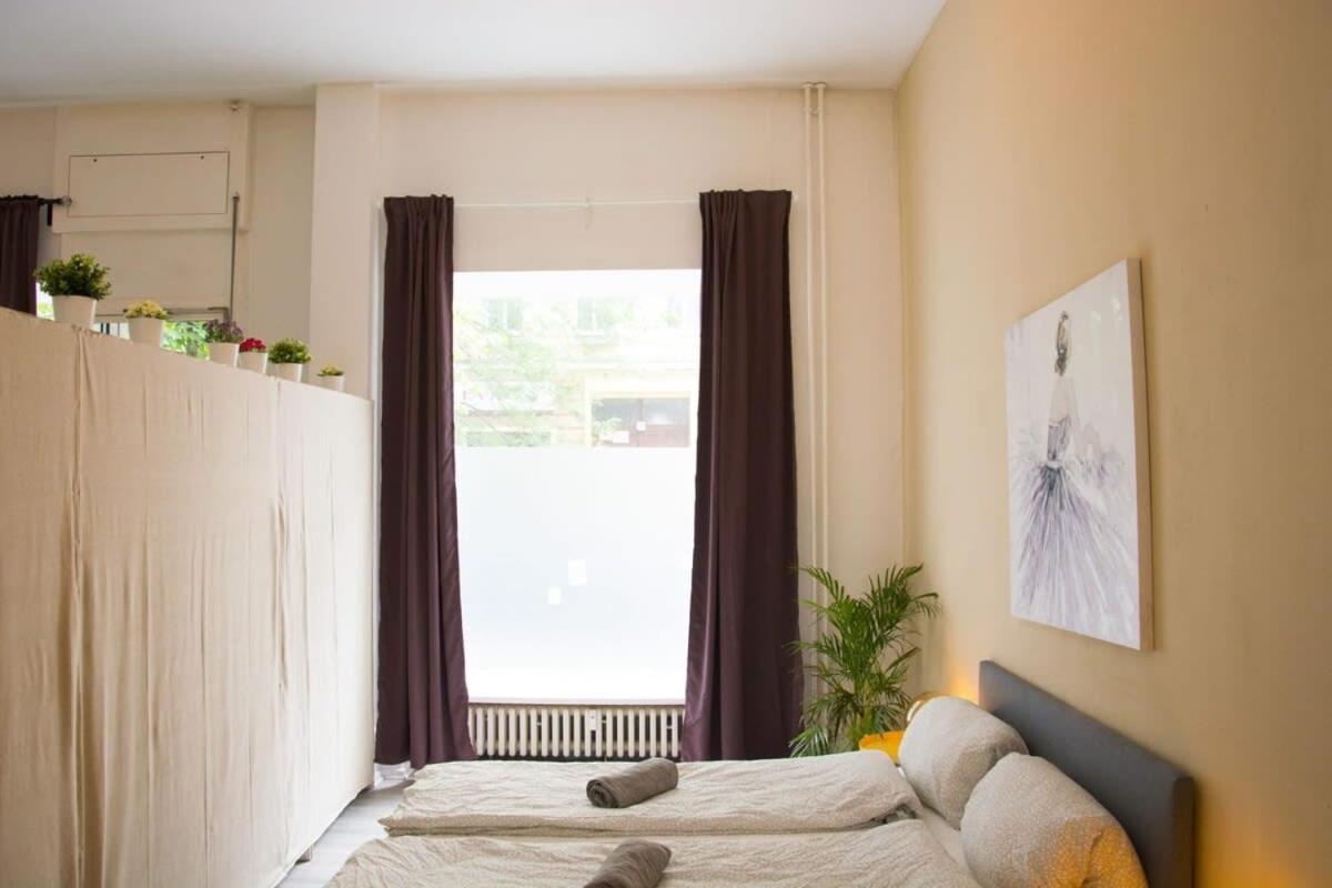 Family Apartment Moabit Berlin Exterior photo